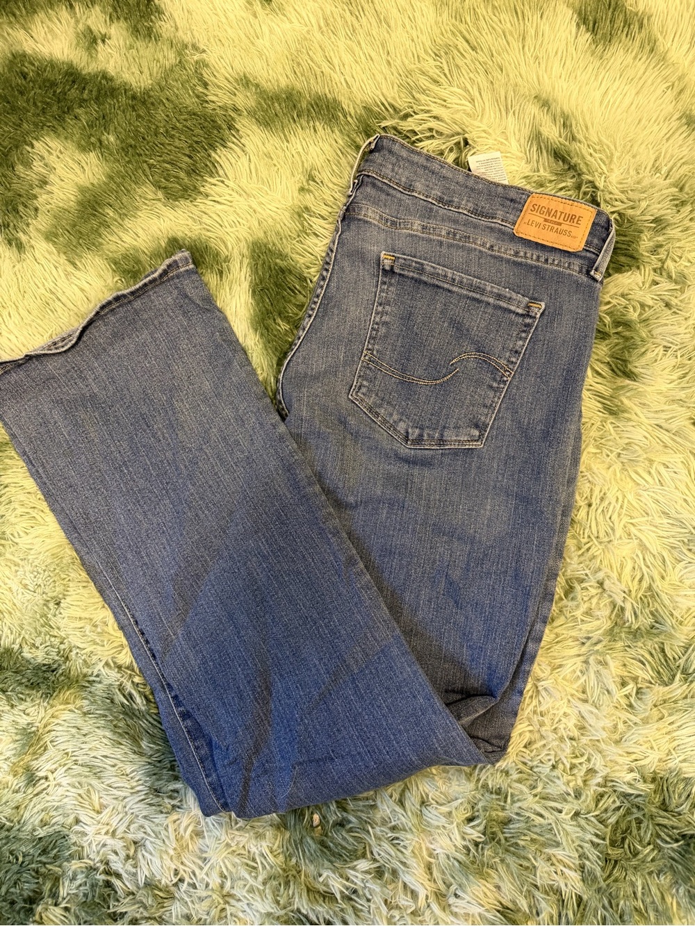 Levi's Women's Straight-Leg Blue Denim Jeans
